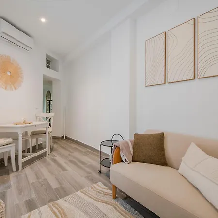 Cute & Cozy Apartment In Retiro Madrid Exterior photo